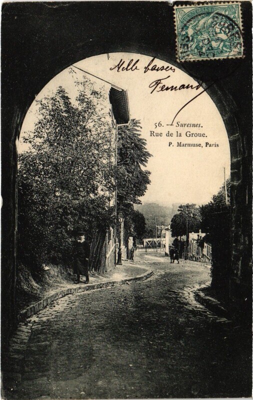 Carte postale ancienne Suresnes Rue de la Groue à Suresnes
