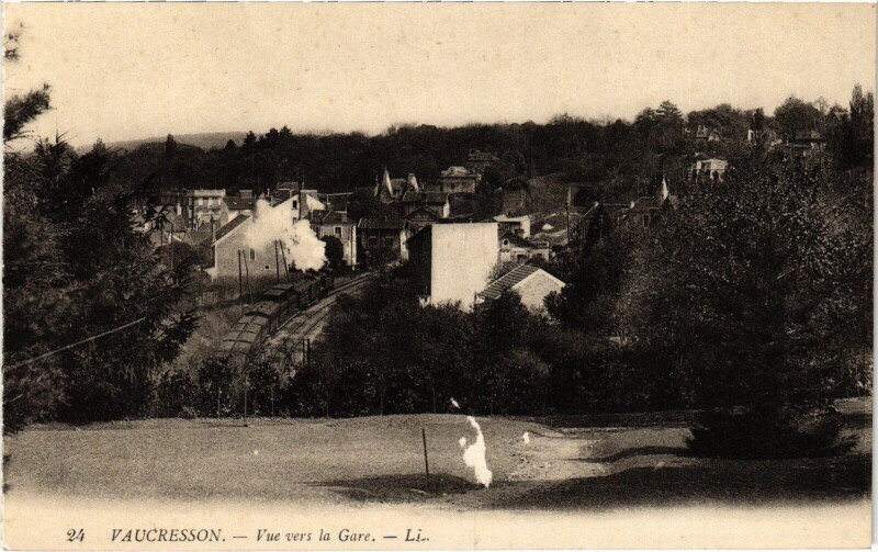 Carte postale ancienne Vaucresson vue vers la Gare à Vaucresson