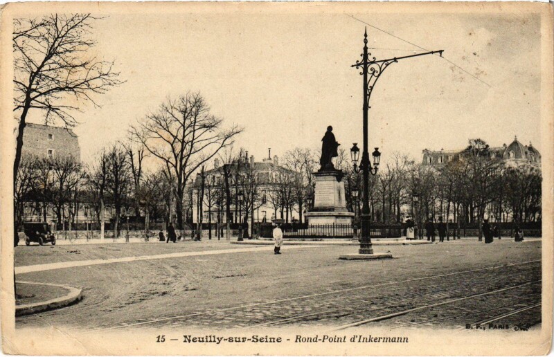Carte postale ancienne Neuilly Rond Point d'Inkermann