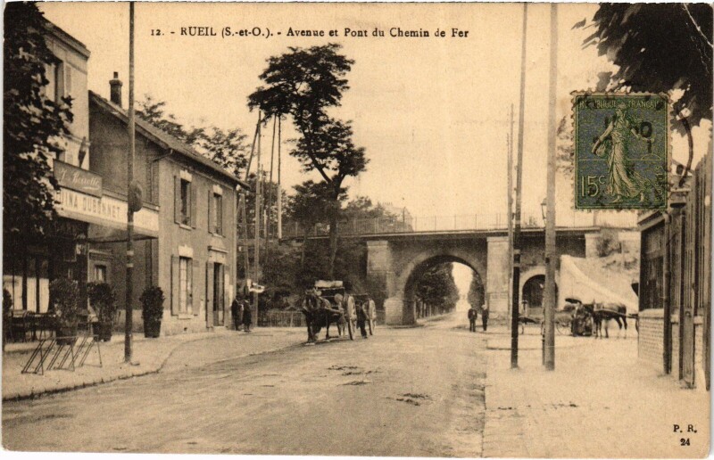 Carte postale ancienne Rueil Avenue et Pont du Chemin de Fer