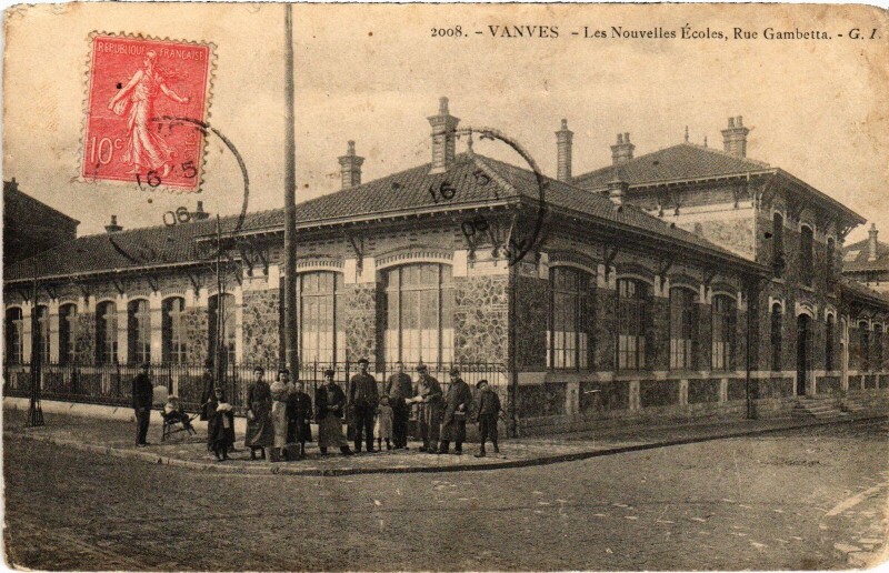 Carte postale ancienne Vanves Les Nouvelles Ecoles à Vanves