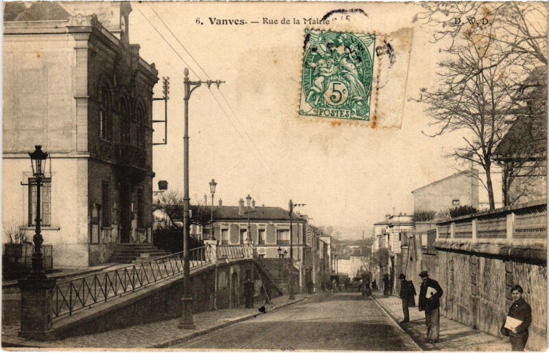 Carte postale ancienne Vanves Rue de la Mairie à Vanves