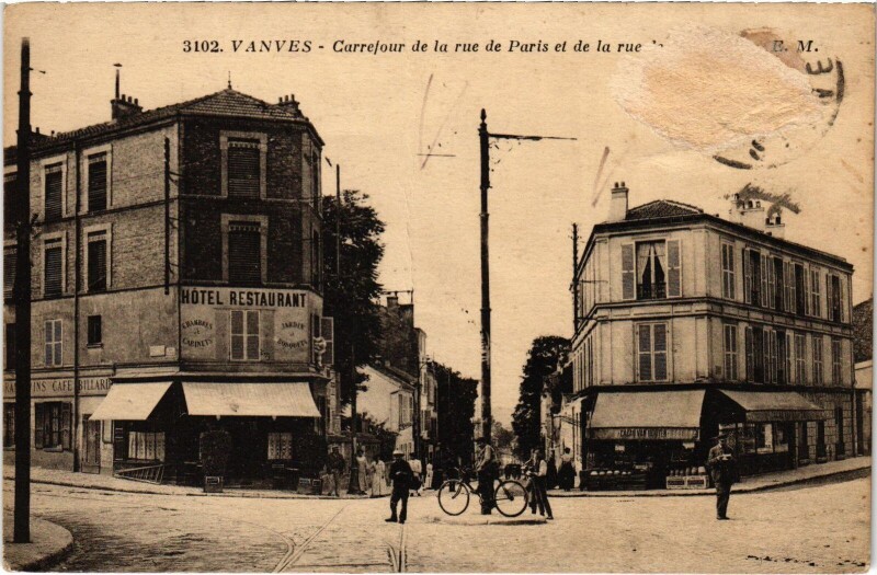 Carte postale ancienne Vanves Carrefour de la rue de Paris à Vanves