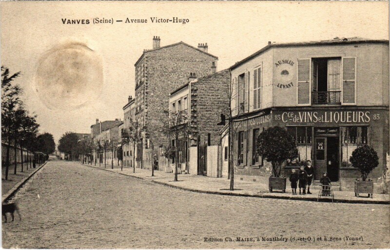 Carte postale ancienne Vanves Avenue Victor Hugo à Vanves