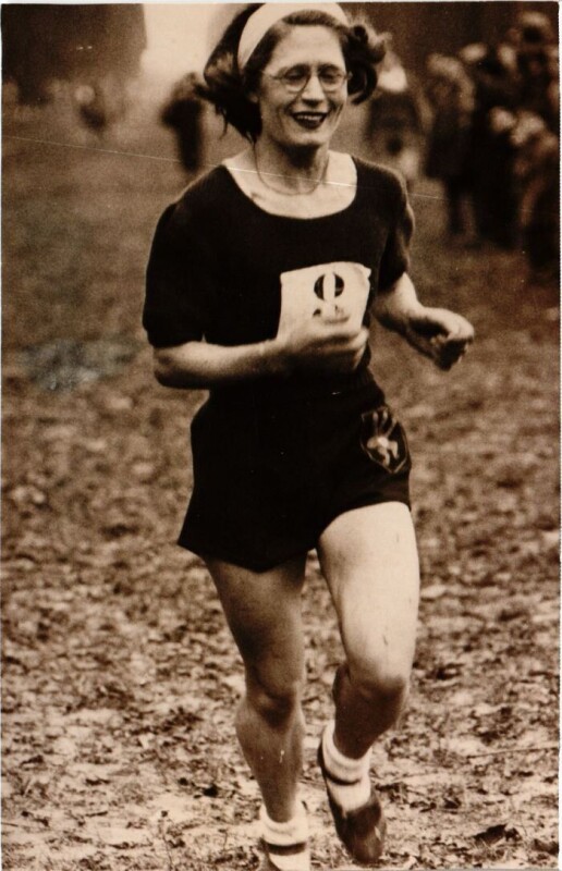 Carte postale ancienne Saint-Cloud Running Race - Photo à Saint-Cloud