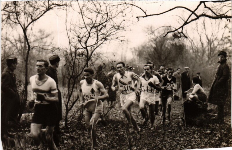 Carte postale ancienne Saint-Cloud Running Race - Photo à Saint-Cloud