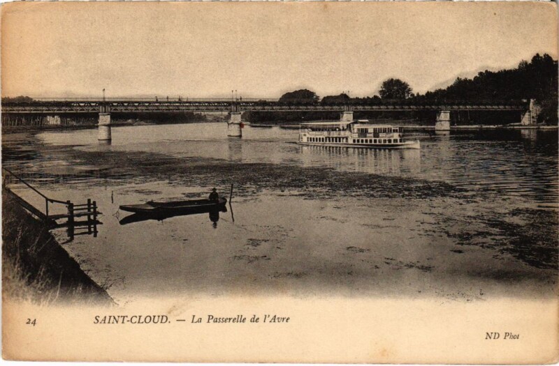 Carte postale ancienne Saint-Cloud La Passerelle de l'Avre à Saint-Cloud