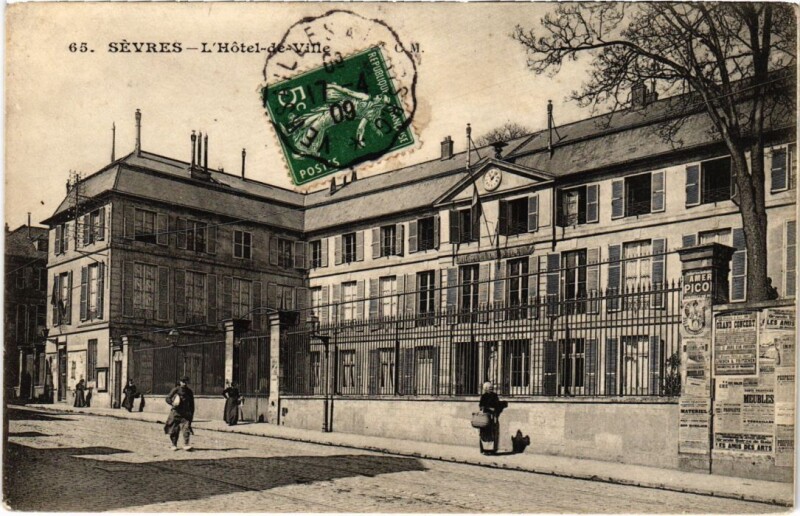 Carte postale ancienne Sevres L'Hotel de Ville