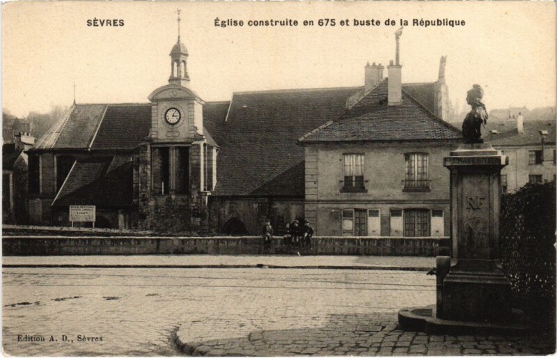Carte postale ancienne Sevres Eglise