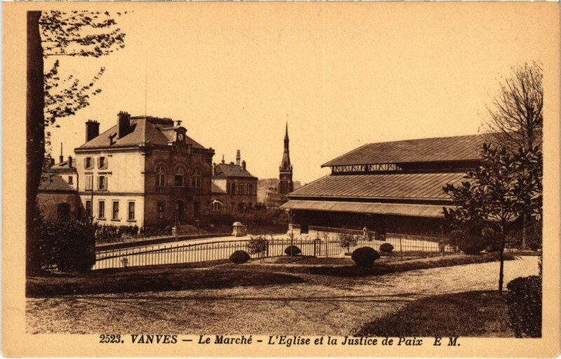 Carte postale ancienne Vanves Le Marche - L'Eglise et la Justice de Paix à Vanves