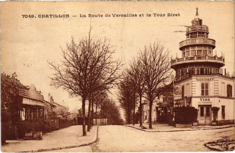Carte postale ancienne Chatillon La Route de Versailles et la Tour Biret