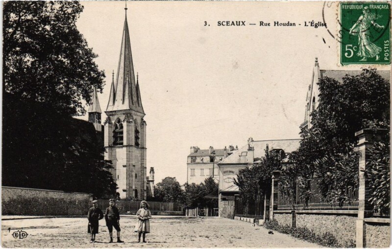 Carte postale ancienne Sceaux Rue Houdan - L'Eglise à Sceaux