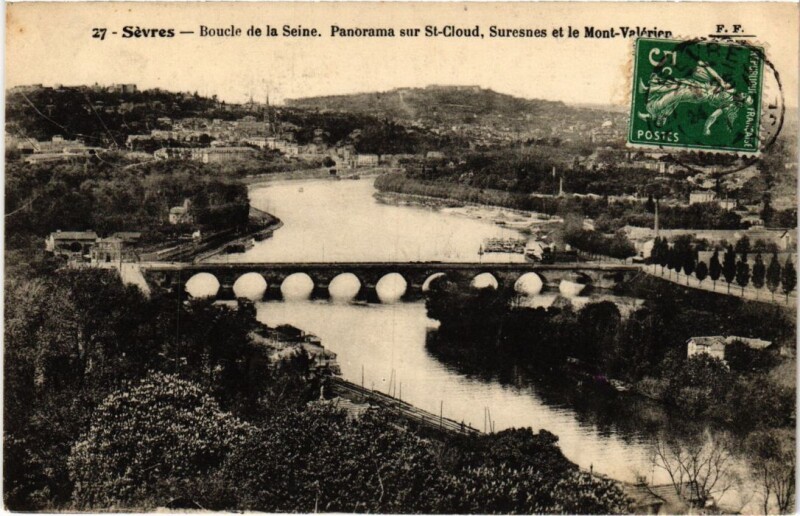 Carte postale ancienne Sevres Boucle de la Seine - Panorama sur Saint-Cloud à Saint-Cloud