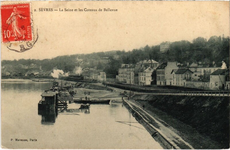 Carte postale ancienne Sevres La Seine et les Coteaux de Bellevue