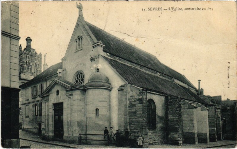 Carte postale ancienne Sevres L'Eglise