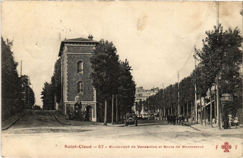 Carte postale ancienne Saint-Cloud Boulevard de Versailles et Route de Montretout à Saint-Cloud