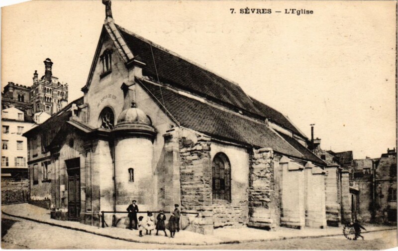 Carte postale ancienne Sevres L'Eglise