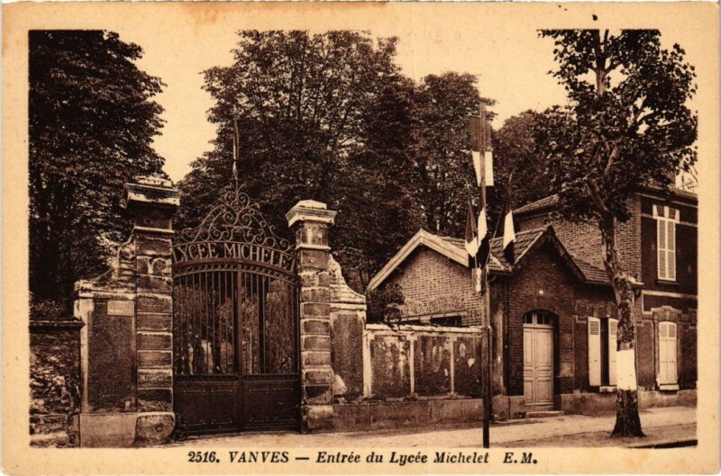 Carte postale ancienne Vanves Entree du Lycee Michelet à Vanves
