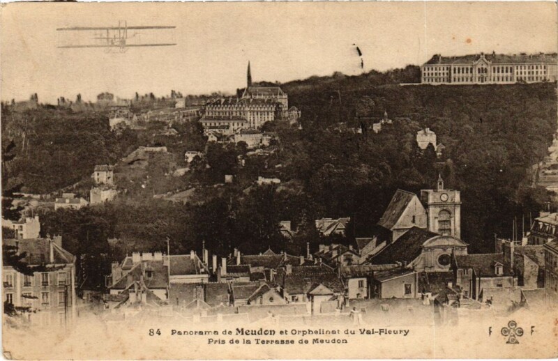 Carte postale ancienne Meudon Panorama et Orphelinat du Val-Fleury à Meudon