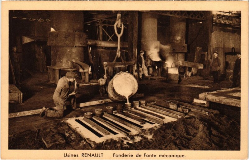 Carte postale ancienne Usines Renault - Fonderie de Fonte Mecanique