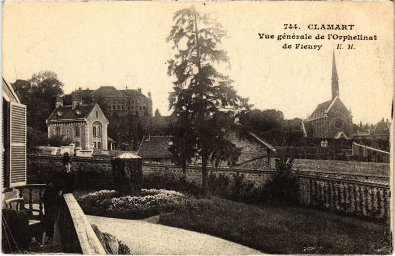Carte postale ancienne Clamart Vue Generale de l'Orphelinat de Fleury à Clamart
