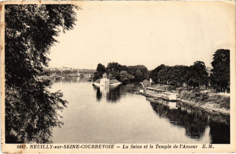 Carte postale ancienne Neuilly-sur-Seine Courbevoie - La Seine et le Temple de l'Amourr à Courbevoie