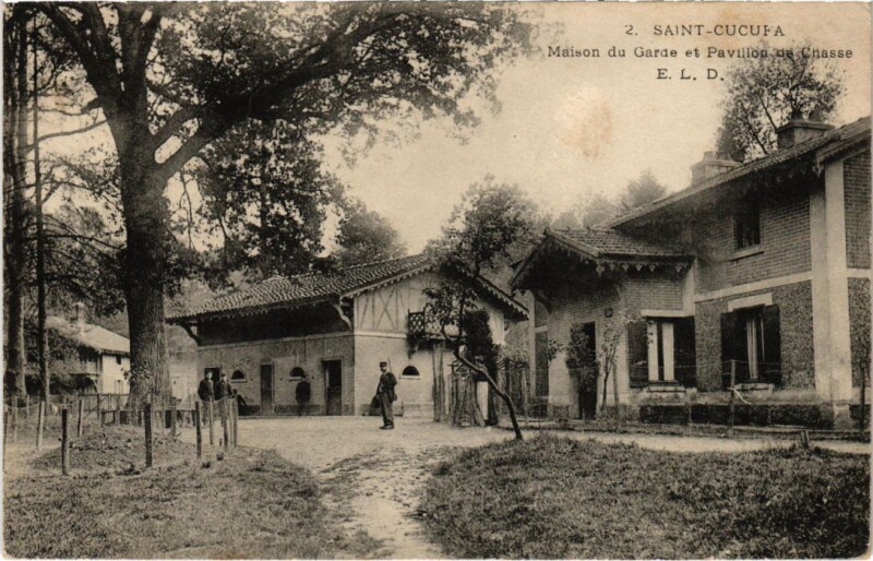 Carte postale ancienne Saint-Cucufa - Maison du Garde et Pavillon de Chasse