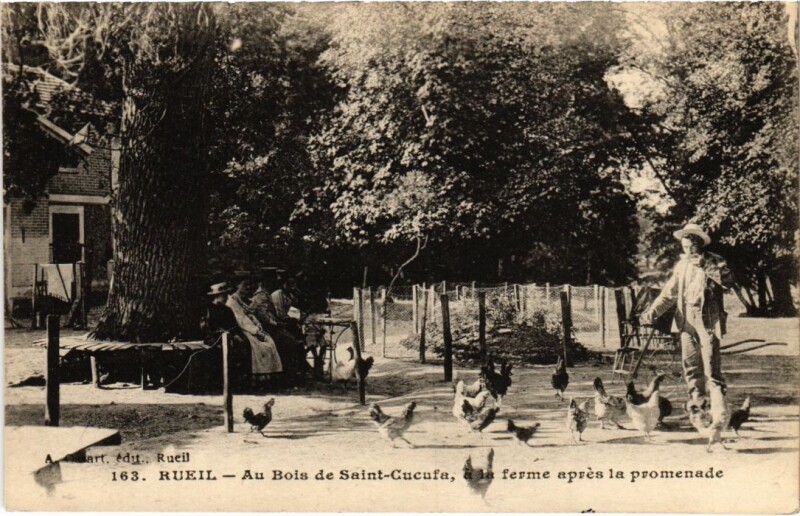 Carte postale ancienne Rueil-Malmaison Au Bois Saint-Cucufa a la Ferme apres la Promenade à Rueil-Malmaison