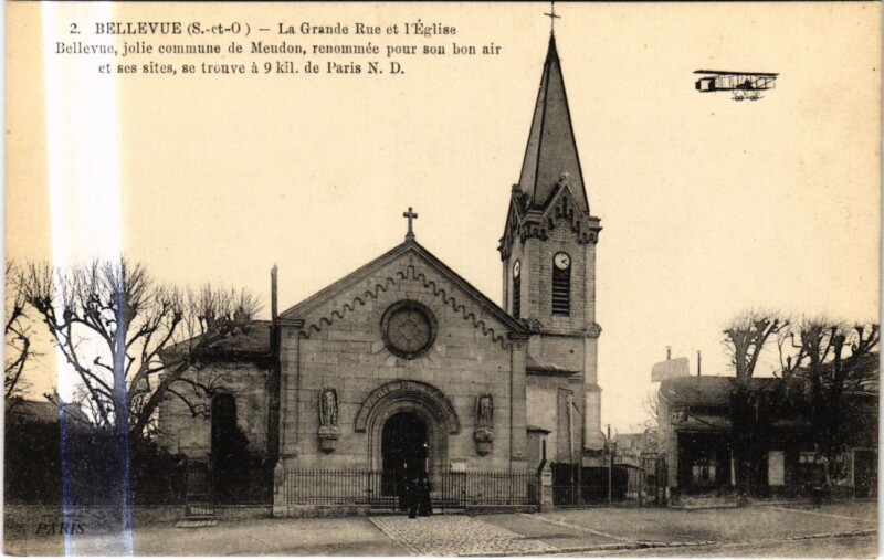 Carte postale ancienne Bellevue La Grande Rue et l'Eglise