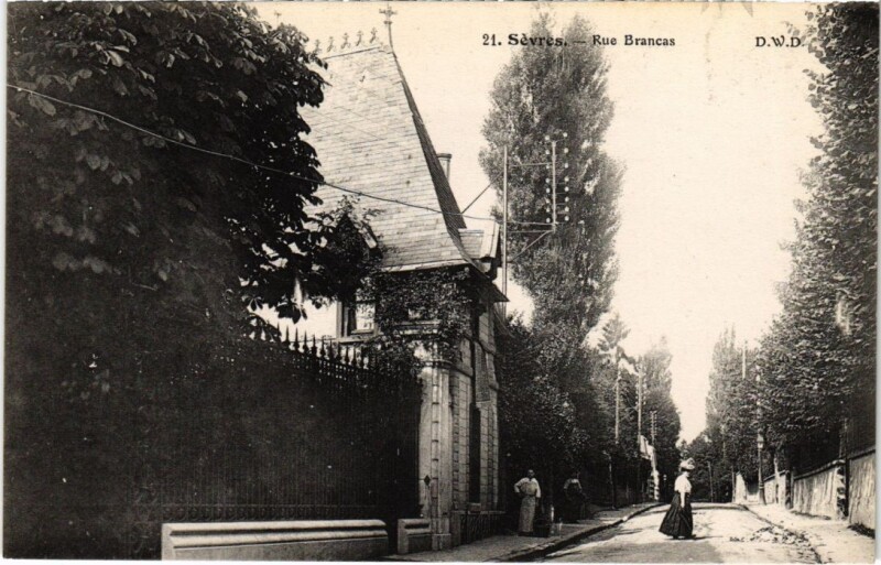 Carte postale ancienne Sevres Rue Brancas