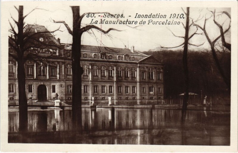 Carte postale ancienne Sevres Inondation 1910 - La Manufacture de Porcelaine