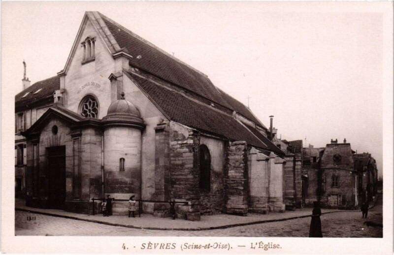 Carte postale ancienne Sevres L'Eglise