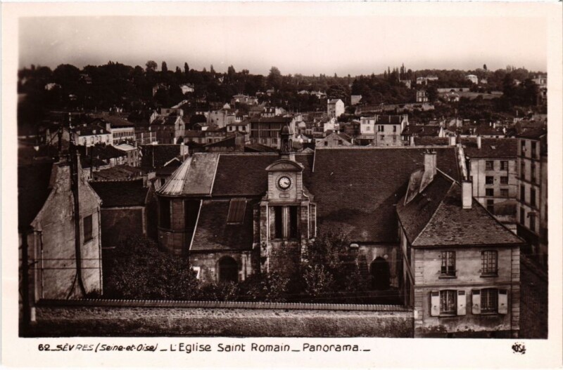 Carte postale ancienne Sevres L'Eglise Saint Romain - Panorama