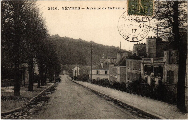 Carte postale ancienne Sevres Avenue de Bellevue