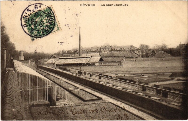 Carte postale ancienne Sevres La Manufacture