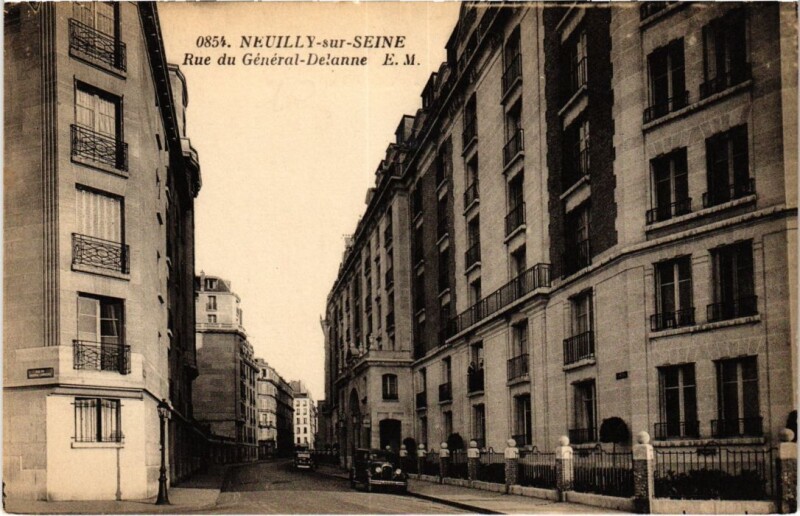 Carte postale ancienne Neuilly-sur-Seine Rue du General-DelanneL à Neuilly-sur-Seine