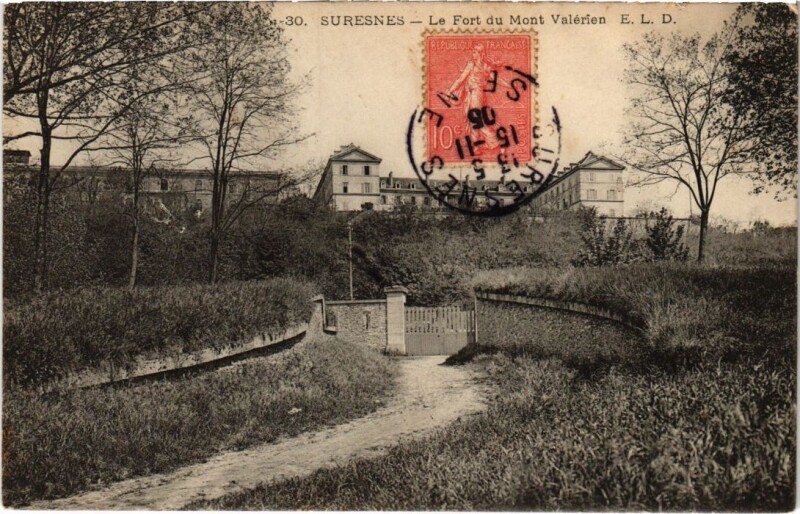 Carte postale ancienne Suresnes Le Fort du Mont-Valerien à Suresnes