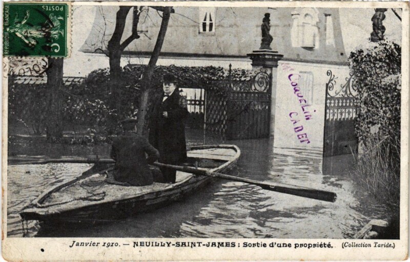 Carte postale ancienne Janvier 1910 - Neuilly - Saint-James : Sortie d'une propriété à Neuilly-sur-Seine