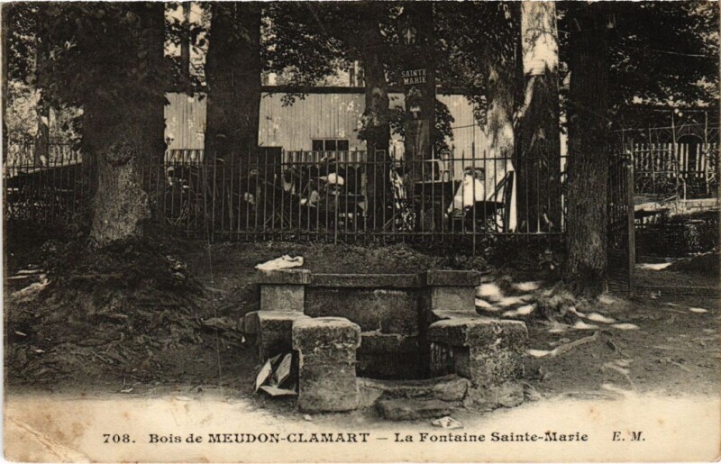 Carte postale ancienne Bois de Meudon-Clamart - La Fontaine Sainte-Marie à Clamart