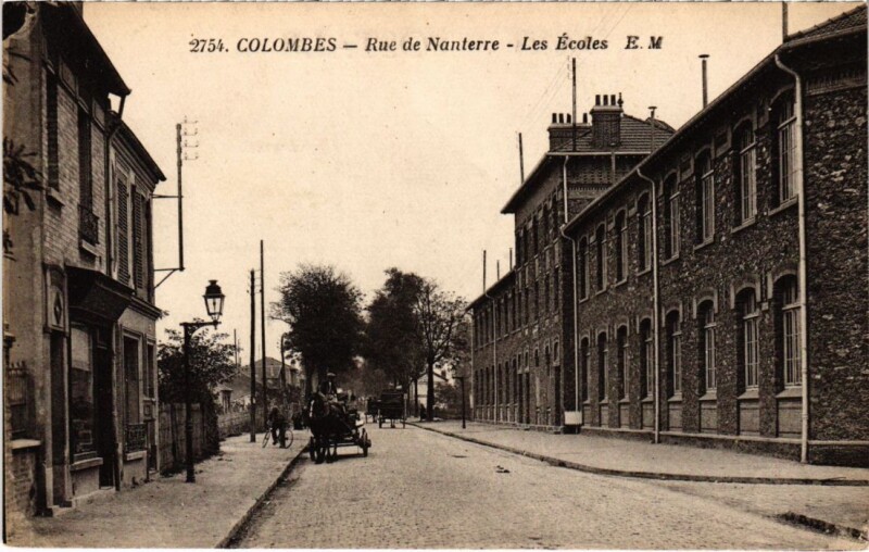 Carte postale ancienne Colombes Rue de Nanterre - Les Ecoles à Colombes