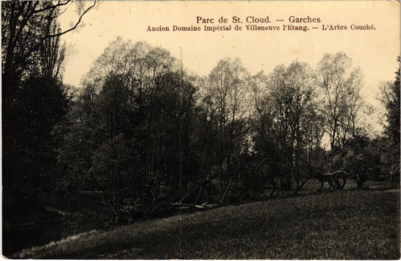 Carte postale ancienne Garches Park de St. Cloud à Garches