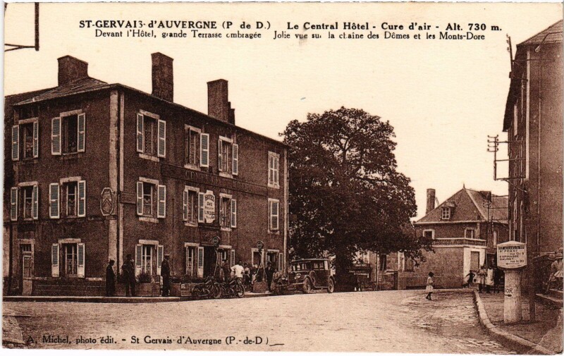 Carte postale ancienne St.Gervais-d'Auvergne Le Central Hotel France
