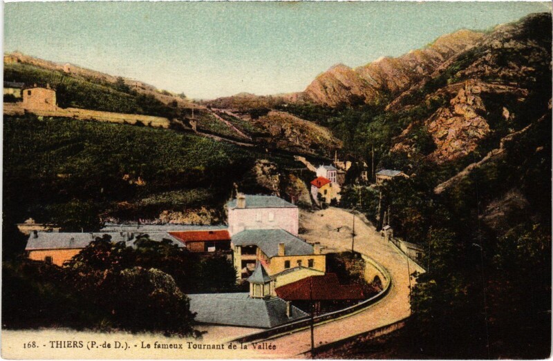 Carte postale ancienne Thiers Le fameux Tournant de la Vallee France à Thiers