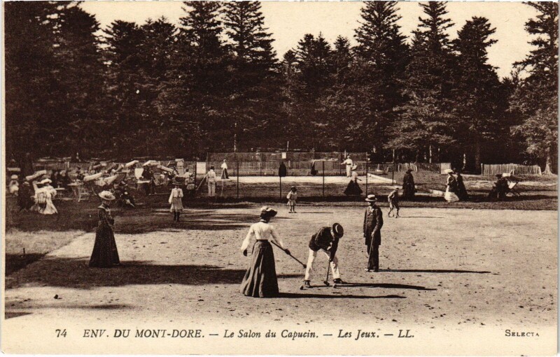 Carte postale ancienne Mont-Dore Le Salon du Capucin France à Mont-Dore