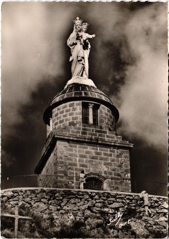 Carte postale ancienne Auvergne La Vierge de Natzy France