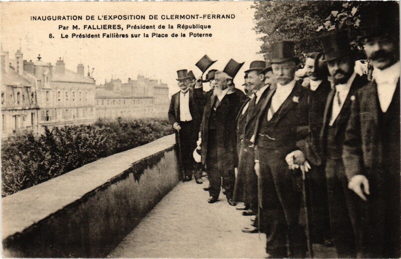 Carte postale ancienne Clermont-Ferrand Les President Fallieres s la Place France à Clermont-Ferrand