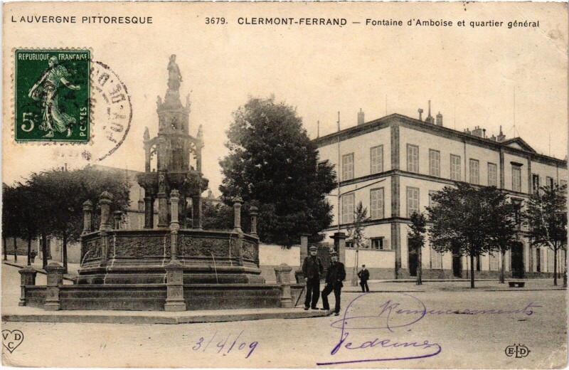 Carte postale ancienne Clermont-Ferrand Fontaine d'Amboise et quartier general France à Clermont-Ferrand