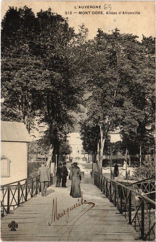 Carte postale ancienne Mont-Dore Allees d'Allonville France à Mont-Dore