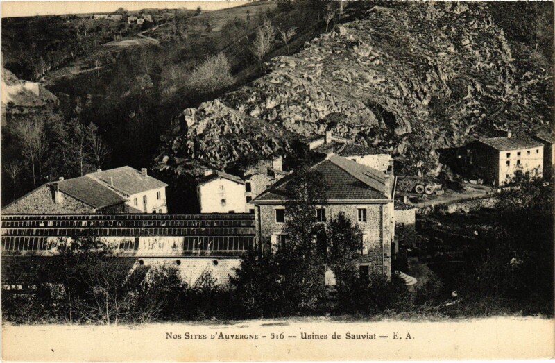 Carte postale ancienne Auvergne Usines de Sauviat France à Sauviat