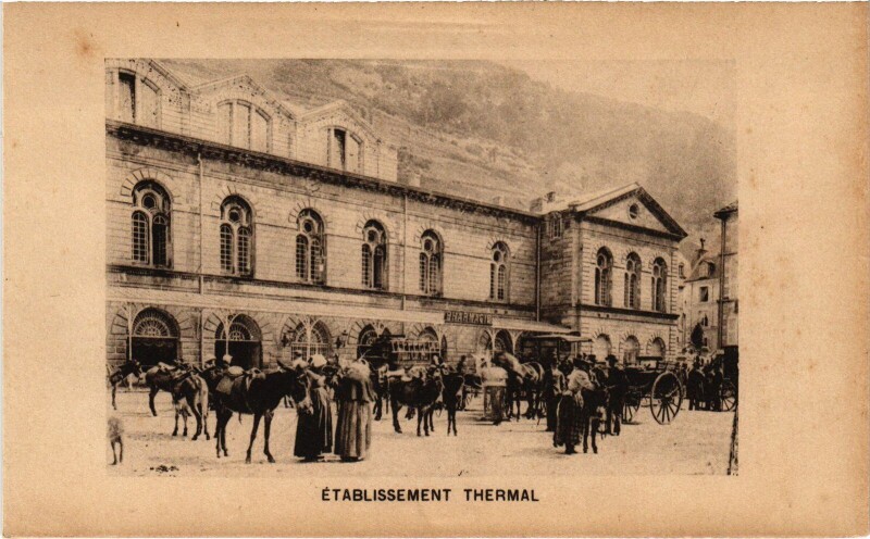 Carte postale ancienne La Bourboule Etablissement Thermal France à La Bourboule